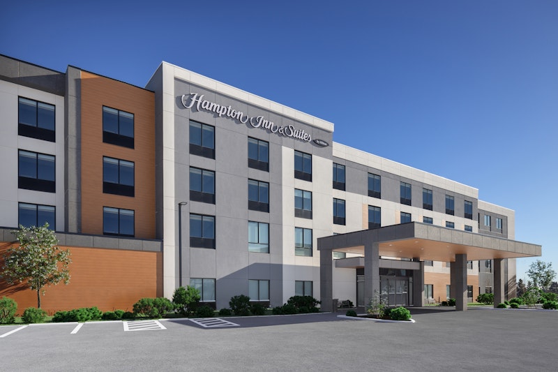 Hampton Inn & Suites by Hilton Orangeville, ON 27/28