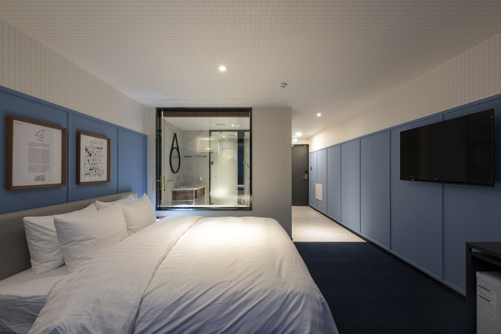 Brown-dot Hotel Sinho 14/38