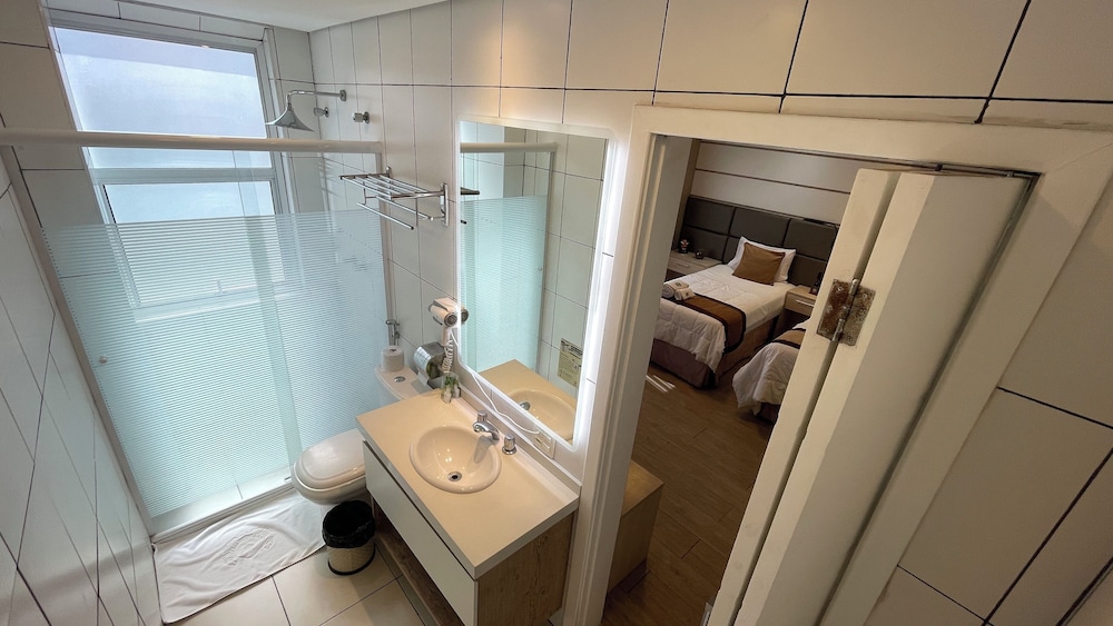 Hotel Global Grupos 53/57