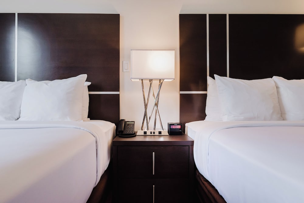 Comfort Inn & Suites Tobago 18/50