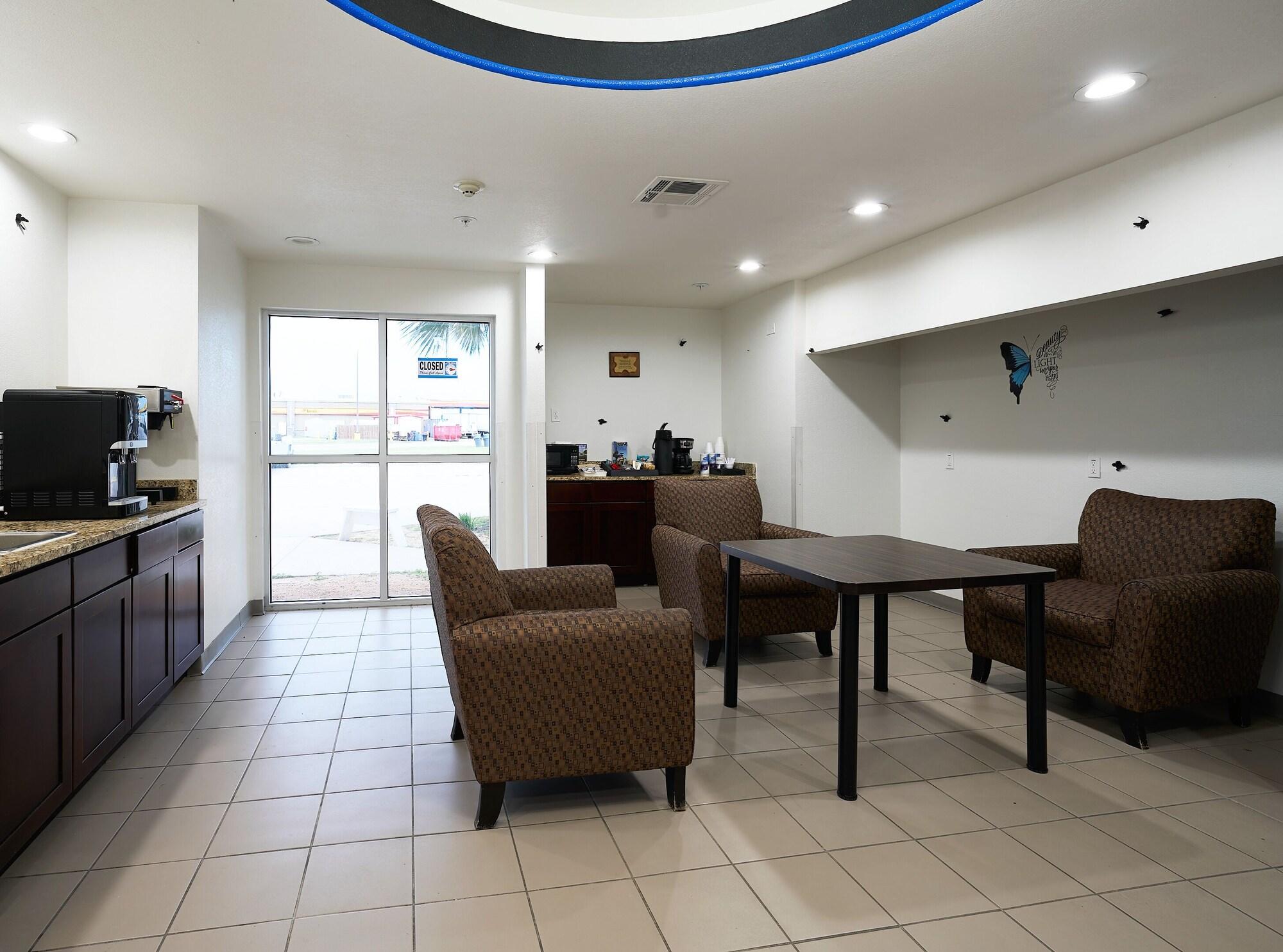 Motel 6 Three Rivers, Texas 30/38