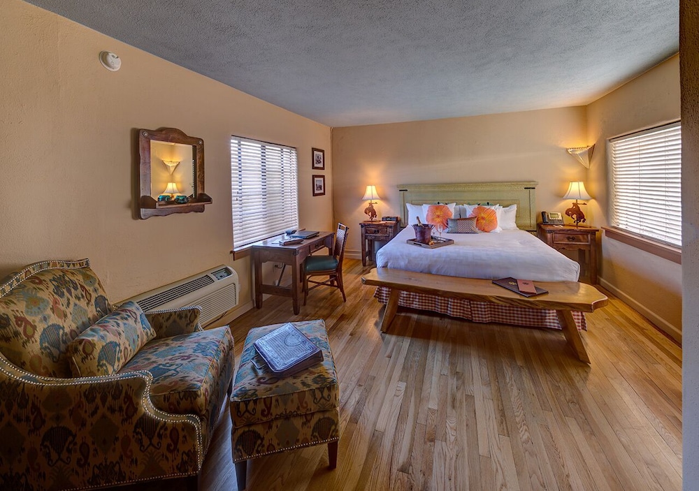 Hacienda Del Sol Ranch Resort 28/79