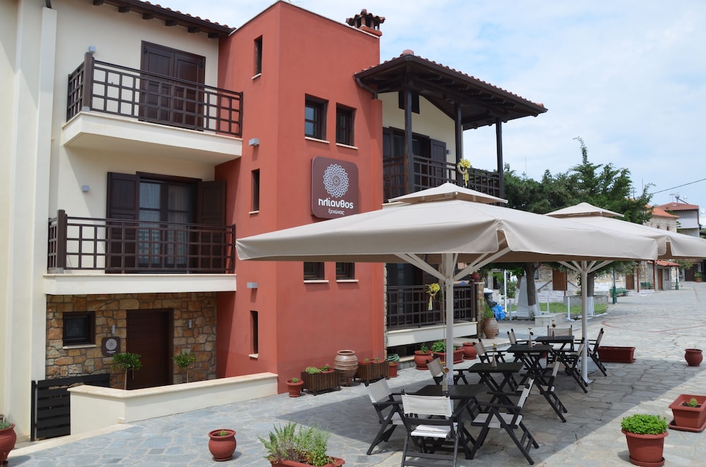 Helianthus Guesthouse 5/50