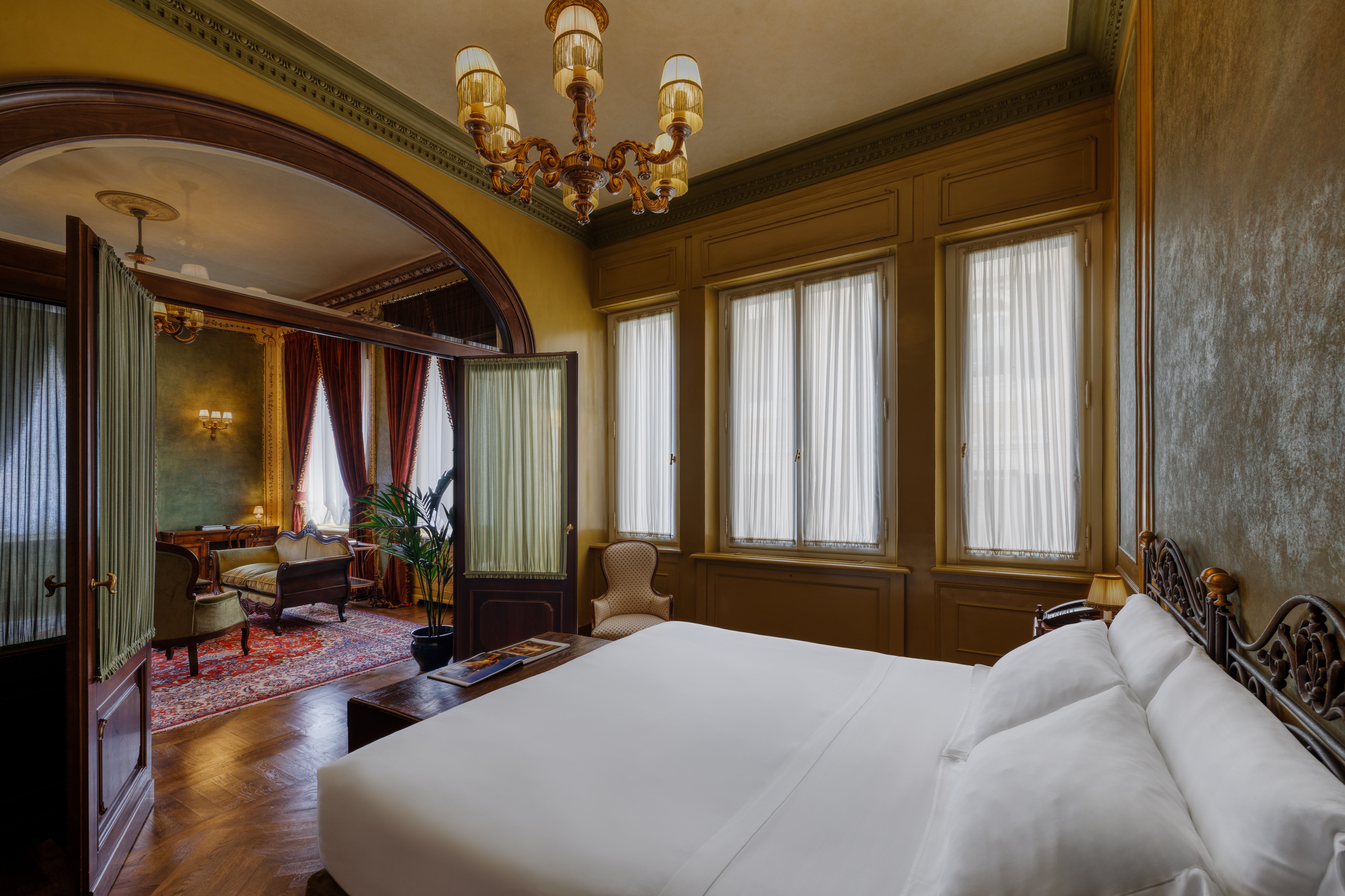 Hotel Locarno 22/73