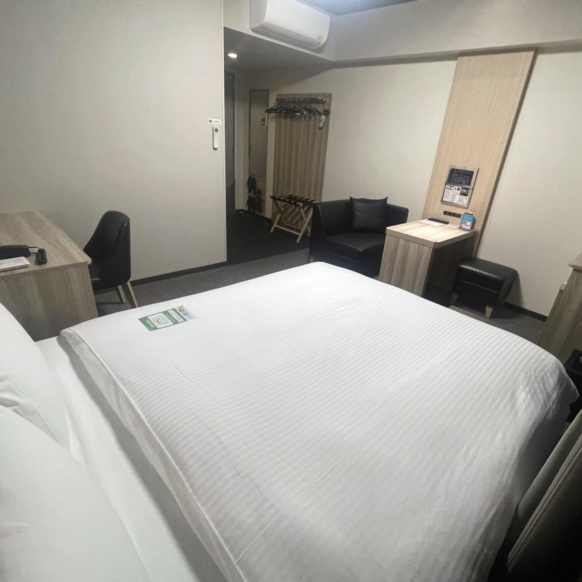Room, Double Bed