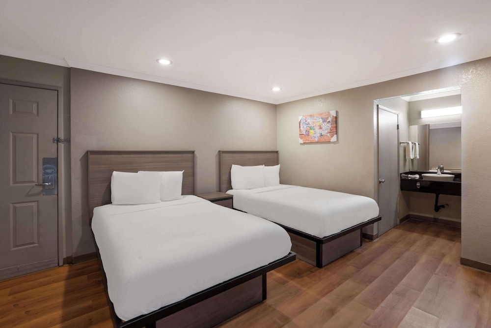 Suite, 2 Queen Beds