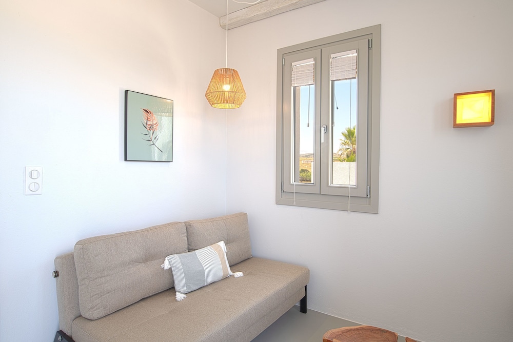 Paros Comfy Suites 26/50