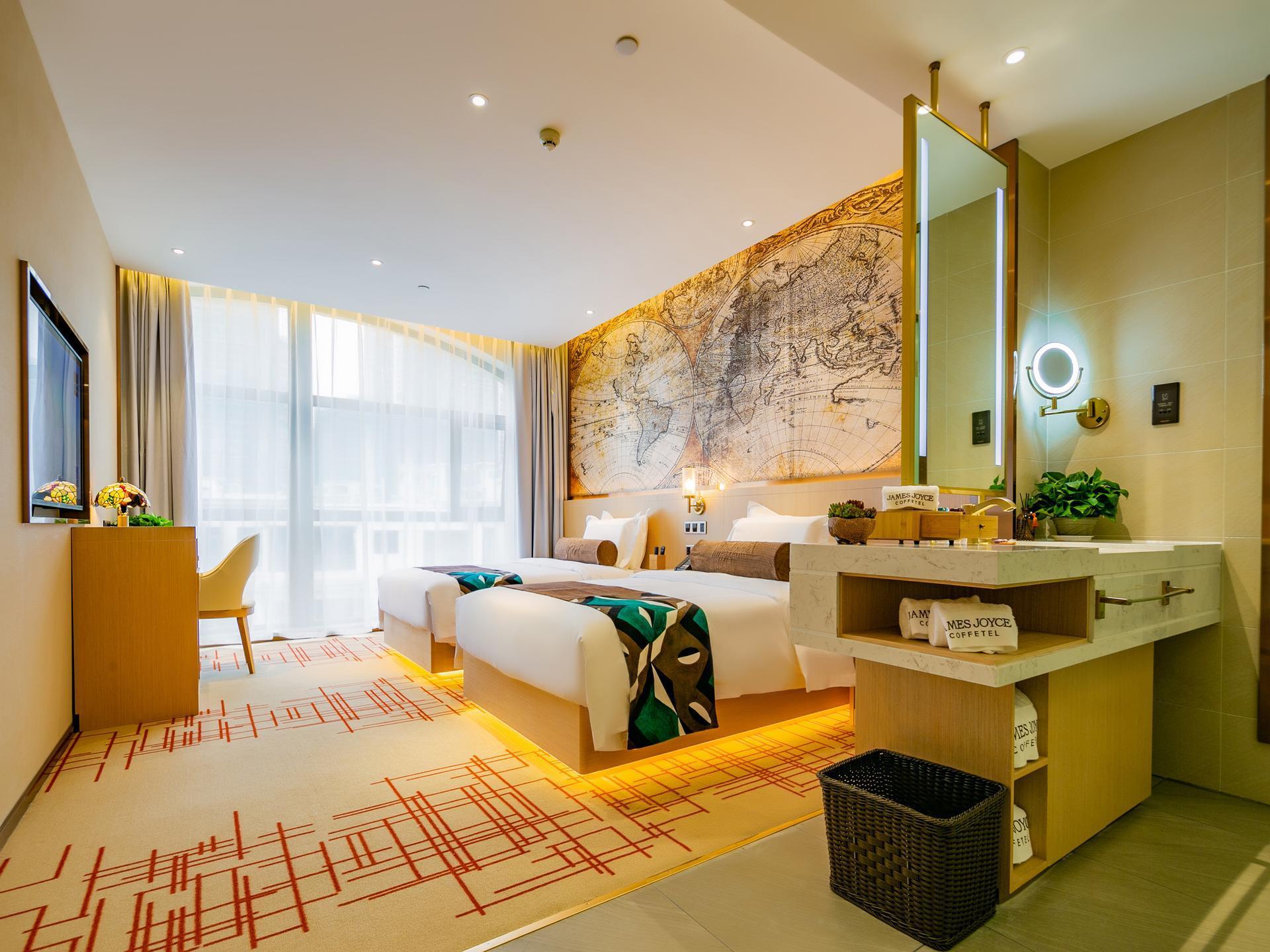 James Joyce Coffetel Chengdu (Huayang Convention and Exhibition Center Haichang Polar Aquarium) 33/42