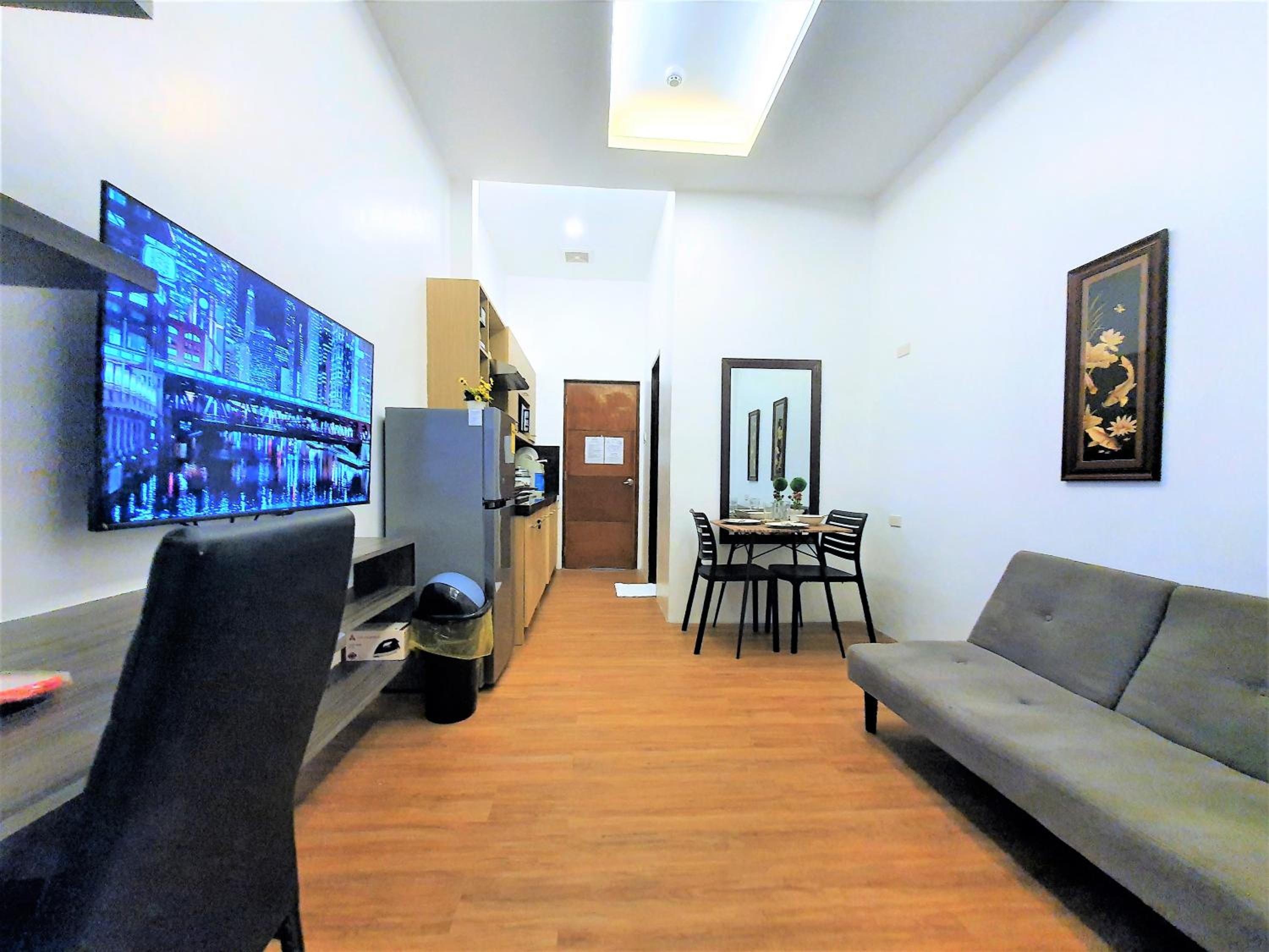 Oyo 108 Spiral Suites 37/50