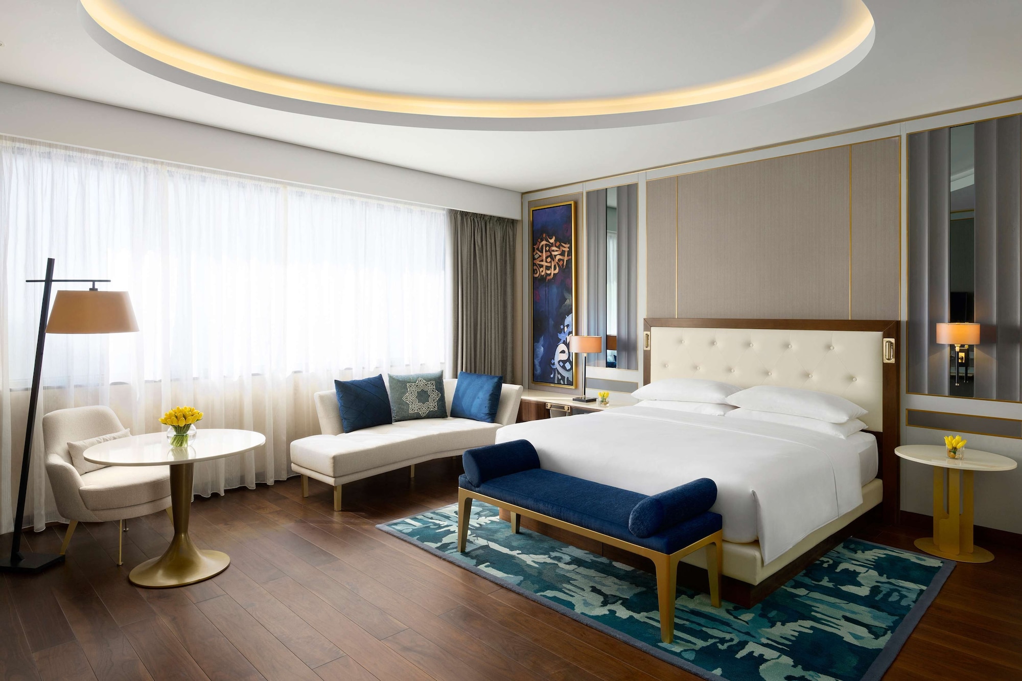 ROOM, KING BED, CITY VIEW