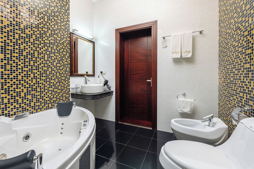 Ichan Qal a Premium Class Hotel 49/50