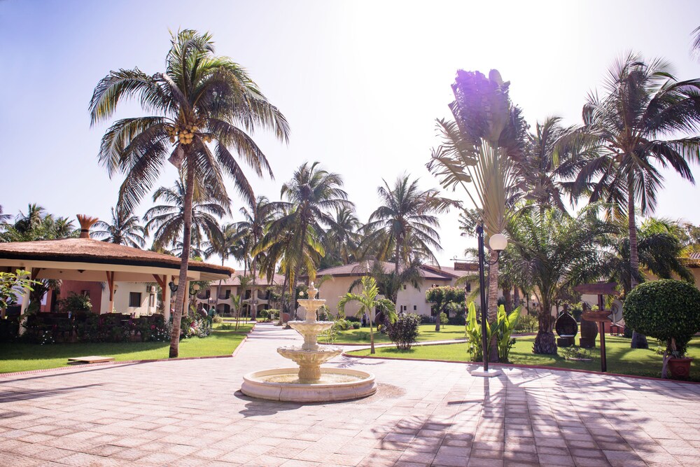 Ocean Bay Hotel and Resort in BAKAU