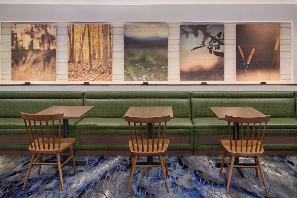 Fairfield Inn And Suites By Marriott Charlotte Airport 86/100