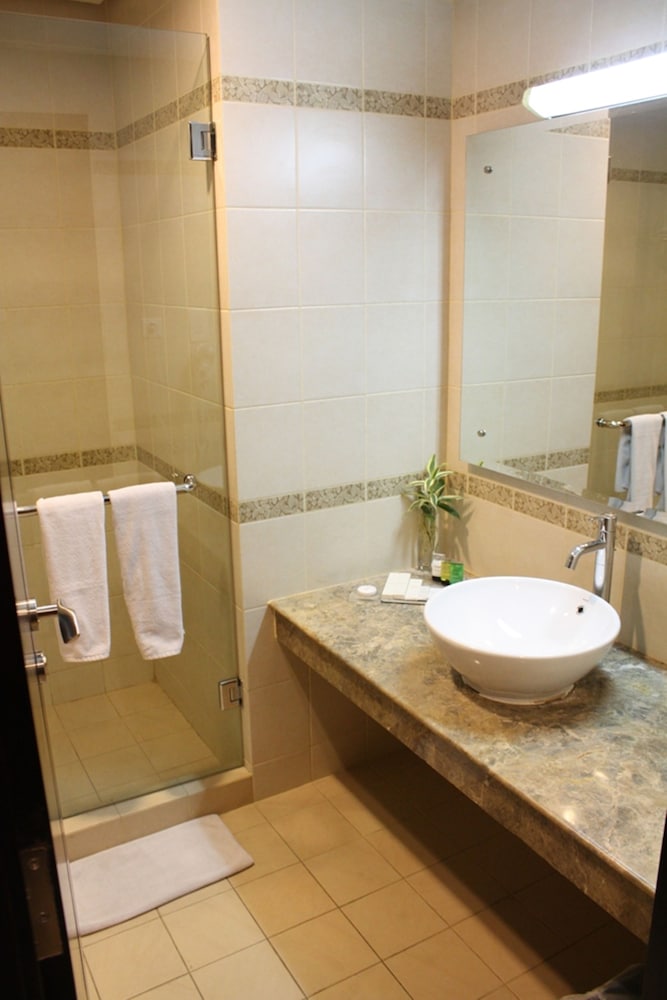 GRAND PASUNDAN CONVENTION HOTEL 63/65