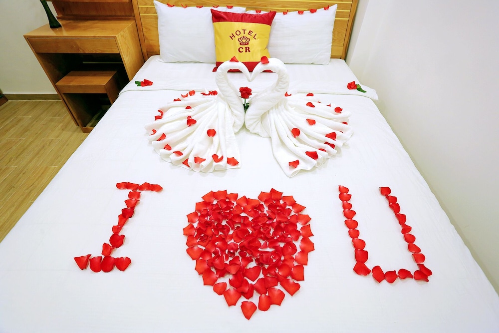 CR Hotel 19/34