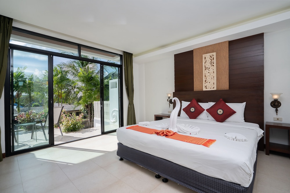 Memory Karon Resort 30/67
