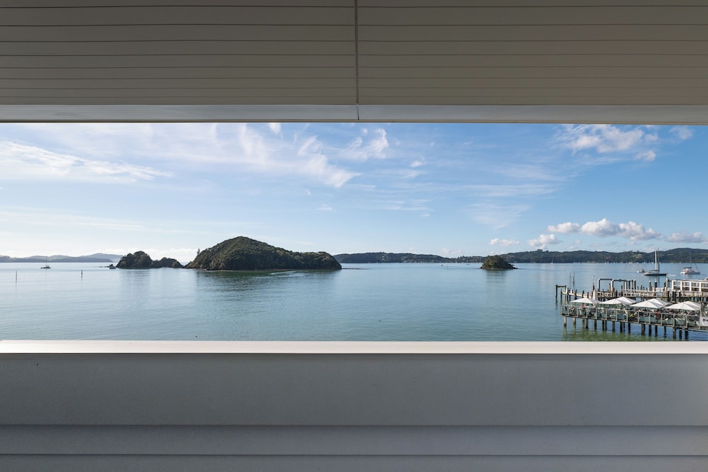 The Waterfront Suites Heritage Collection 44/50