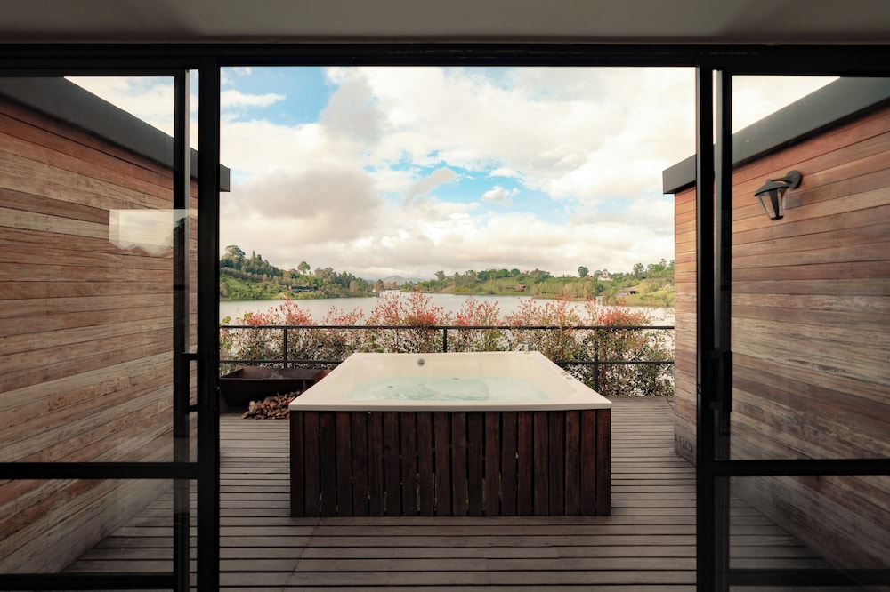 The Boato Hotel 23/46