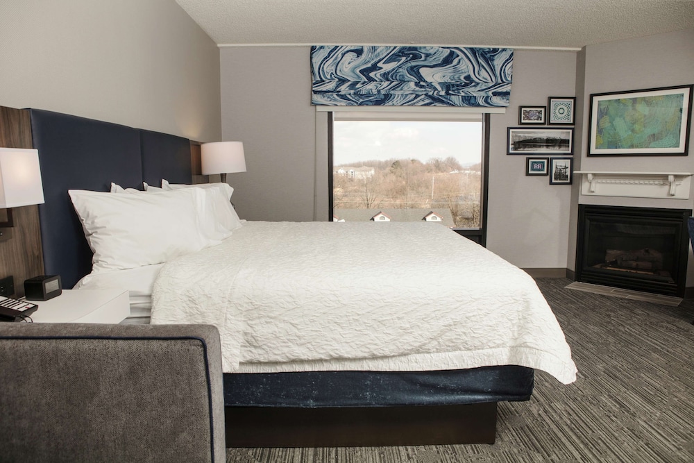 Hampton Inn Easton Pa 15/34