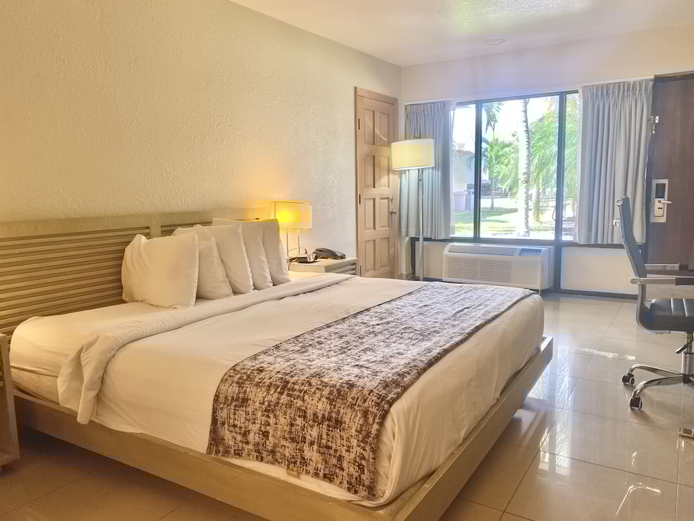 Garden Inn Homestead 23/81
