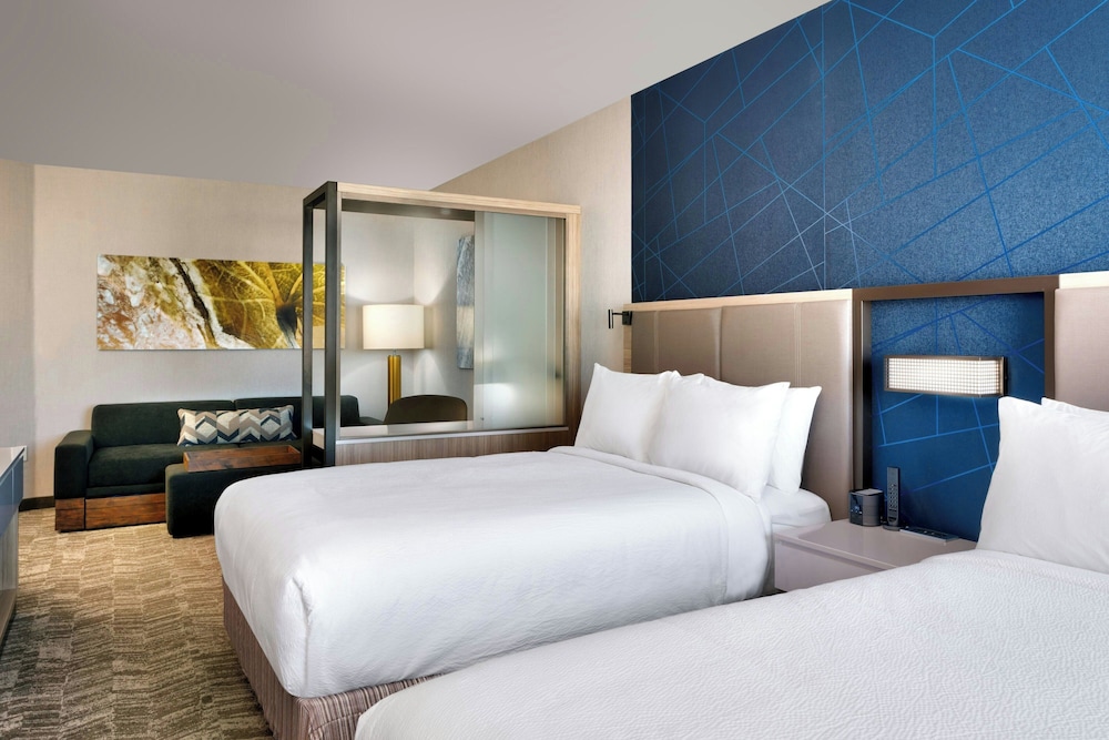 suite, 2 queen beds