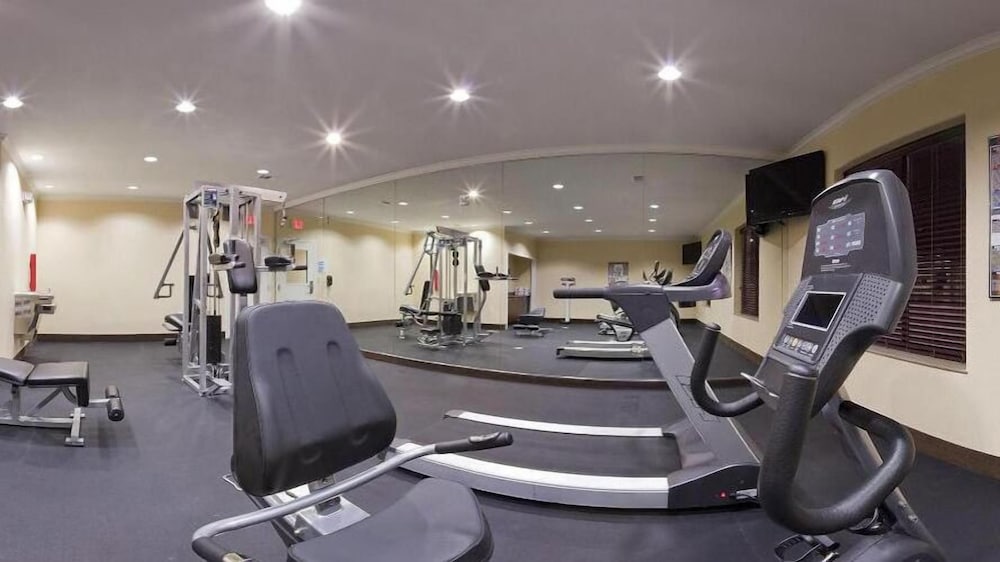 Holiday Inn Express Hotel Suites Katy 25/41