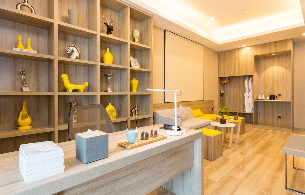 Atour Hotel (Chongqing Hongyadong Riverside) 35/36
