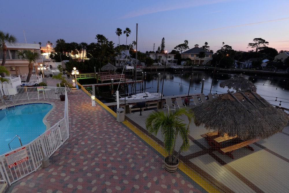 Bayview Plaza Waterfront Resort 3/70