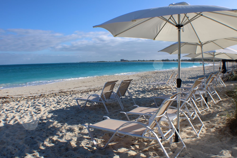 Grace Bay Suites 39/50