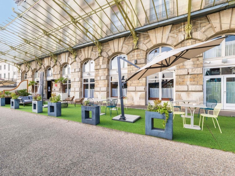 Mercure Lyon Centre Chateau Perrache 46/50