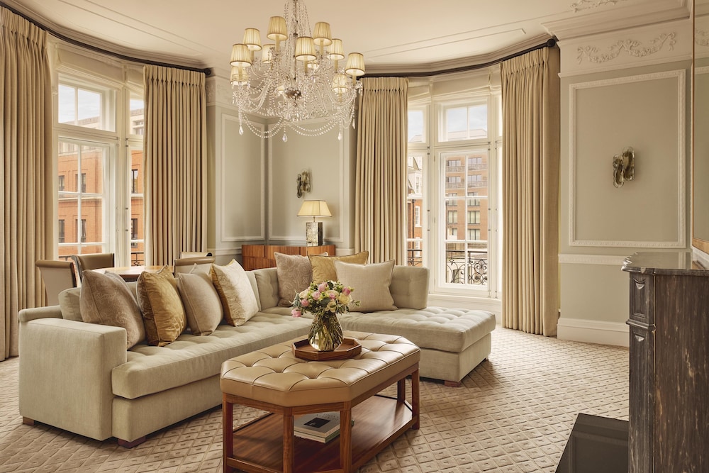 CLARIDGES HOTEL 57/73