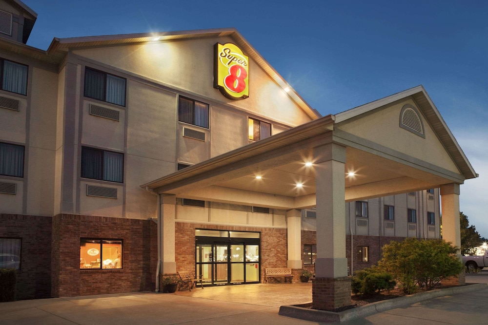 Super 8 By Wyndham Perryville 62/66