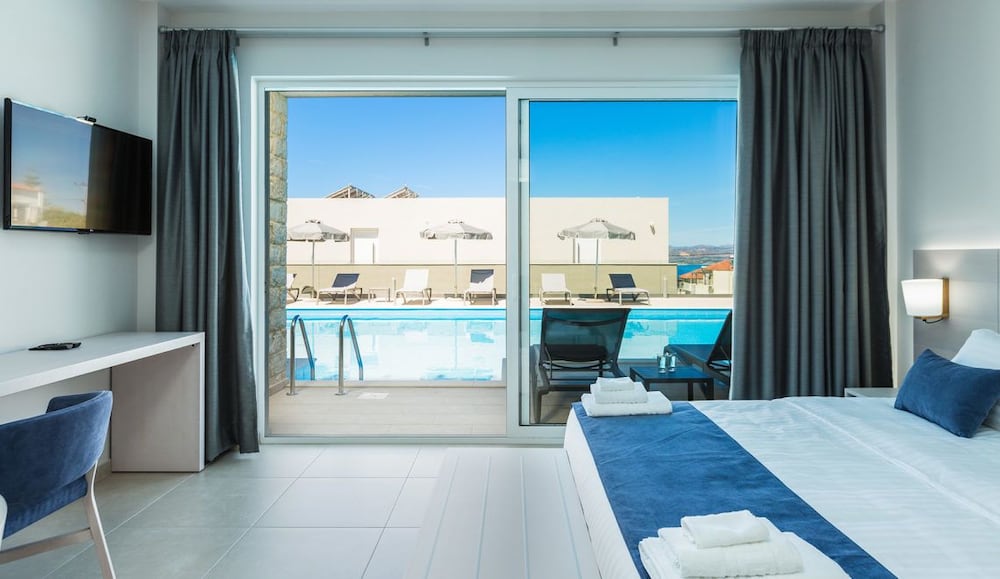Sun & Sea Plus Resort 9/50