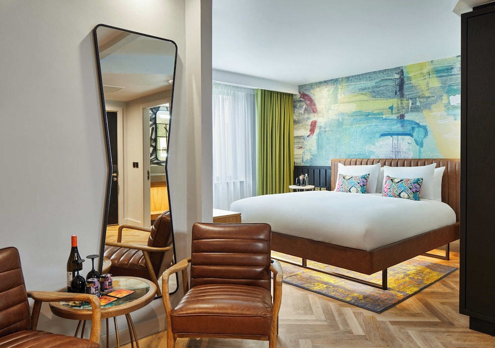 Star, Deluxe, King Bed