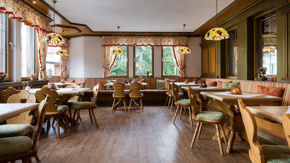 Hotel Rebstock 35/49