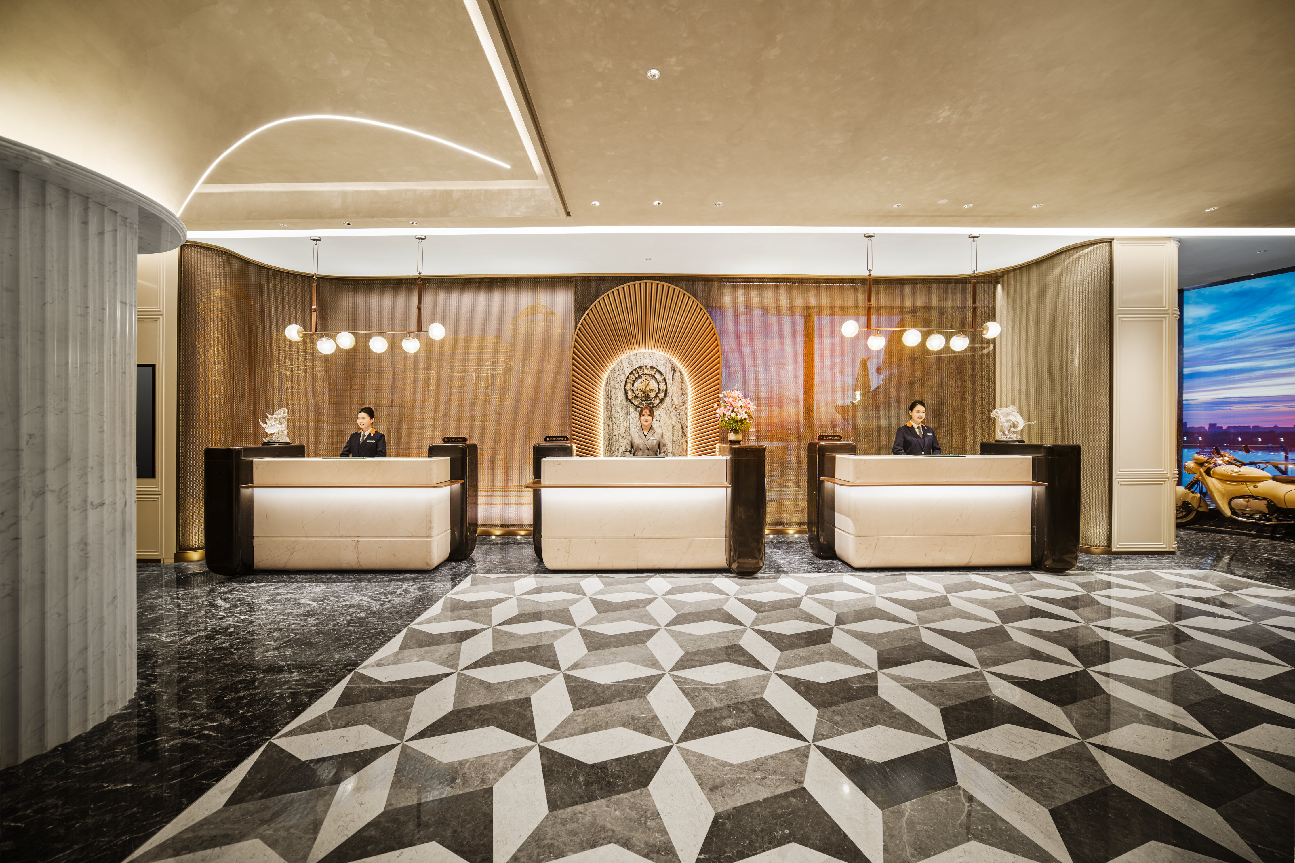 New Gloria Garden Plaza Hotel 4/30