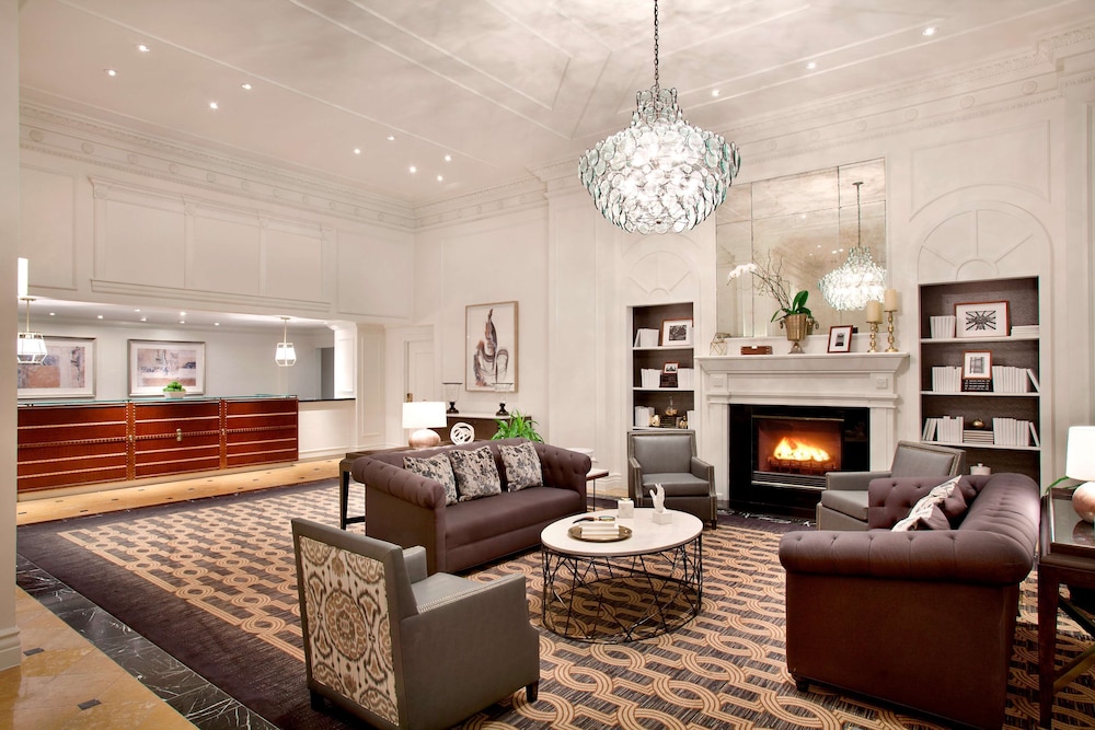Hilton New Orleans/St. Charles Avenue 39/71
