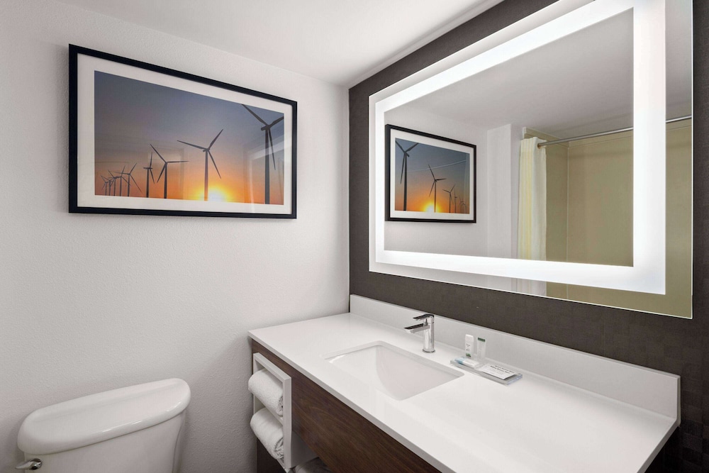 غرفة بسرير كينج، La Quinta Inn & Suites by Wyndham Kennewick 6/9