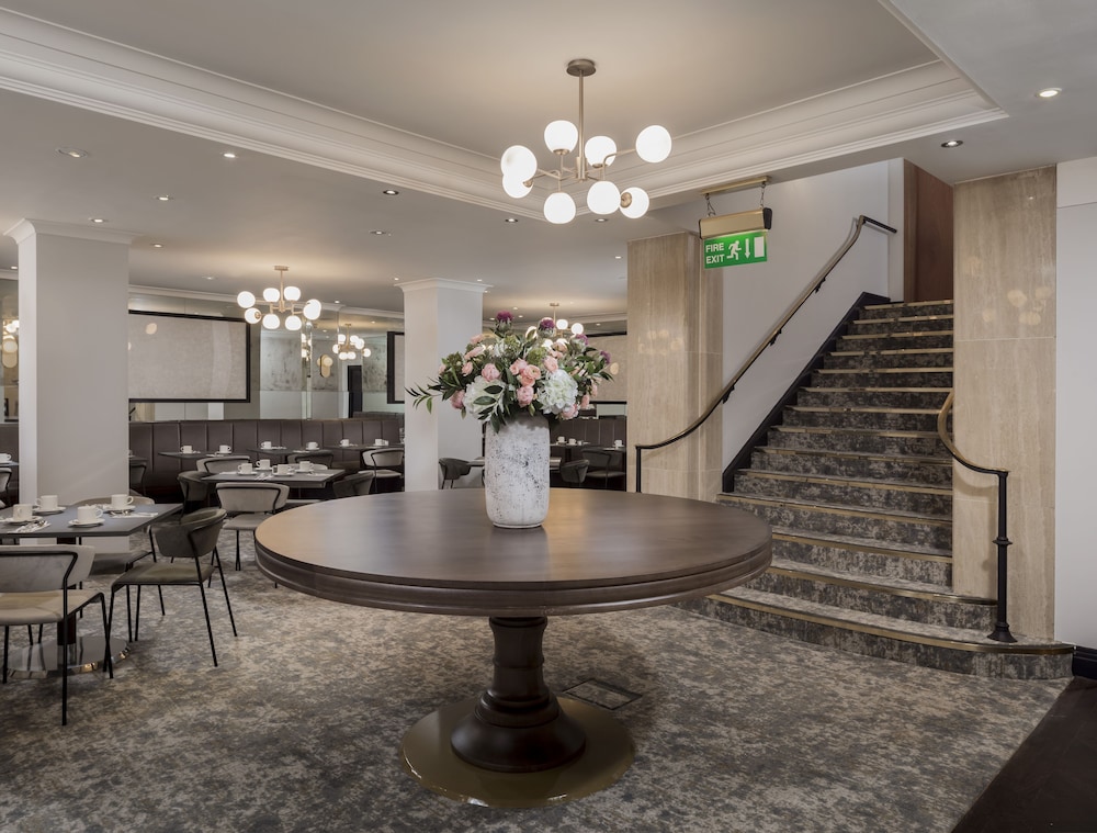 The Queens Hotel 49/59