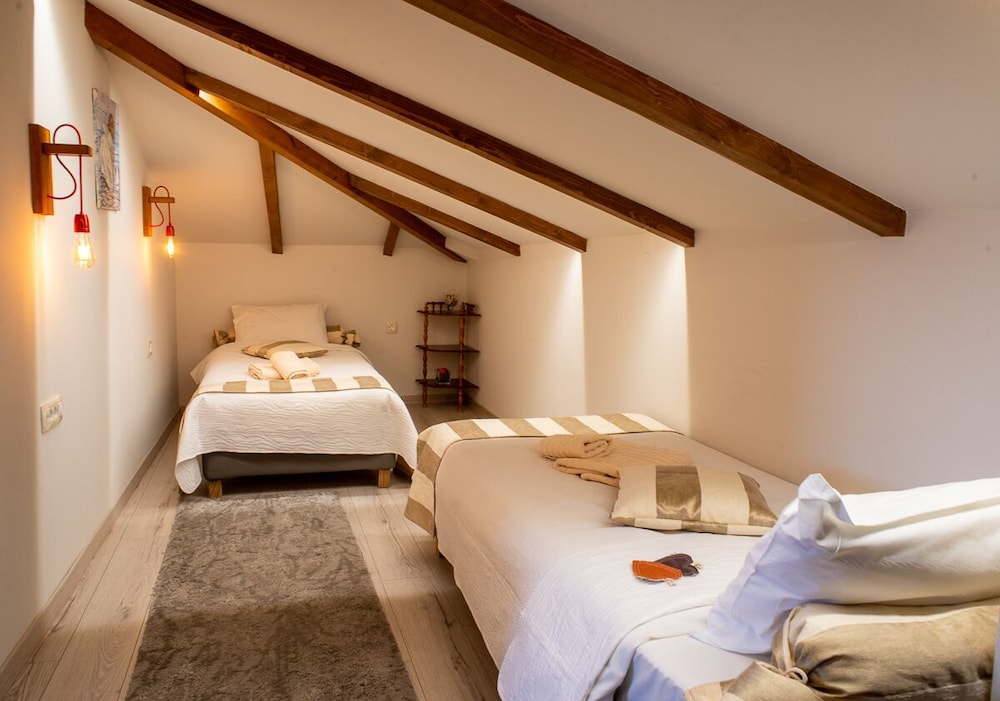 Hotel Rodovoli 15/50