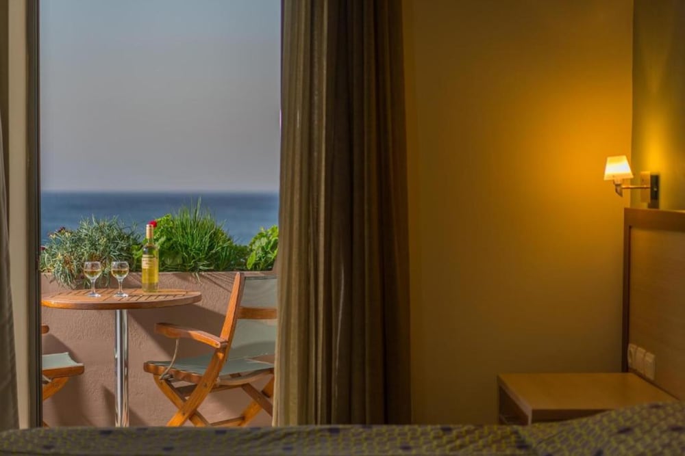 Alianthos Beach Hotel 58/61