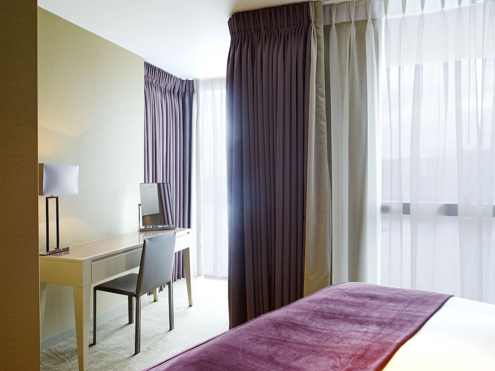 Cheval Three Quays 19/56