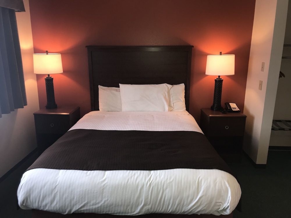 Northwoods Inn & Suites Blackduck 3/20