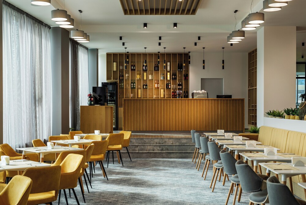 B1 City Hotel 40/49