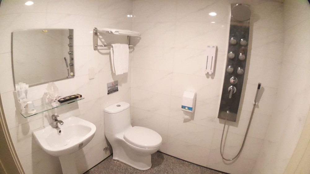 Walker Hotel Sanchong Zhengyi Branch 23/28