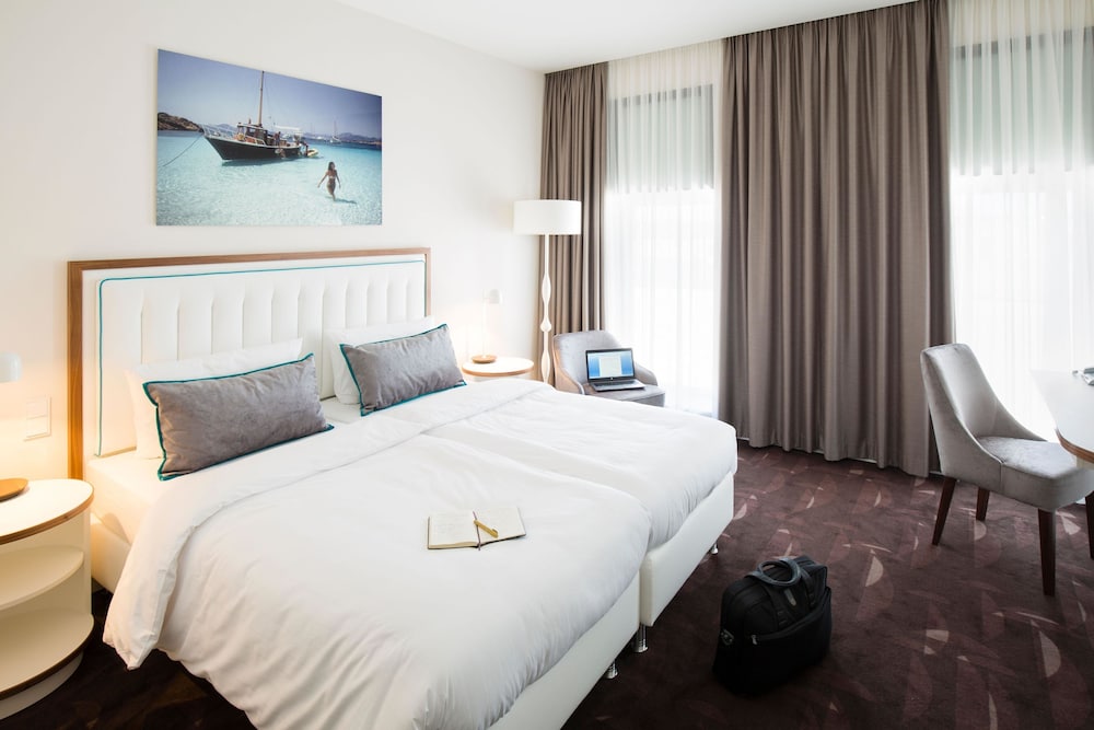 SUPERIOR, DOUBLE BED
