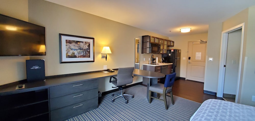 Candlewood Suites Eau Claire I-94 29/43