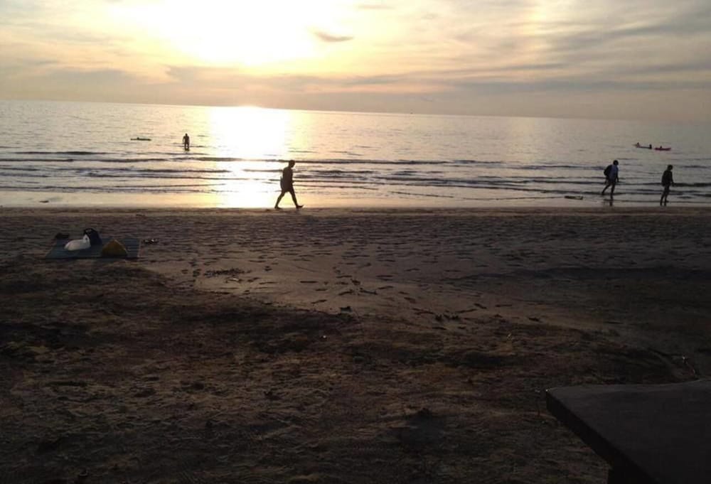 Apple Beachfront Resort 54/69