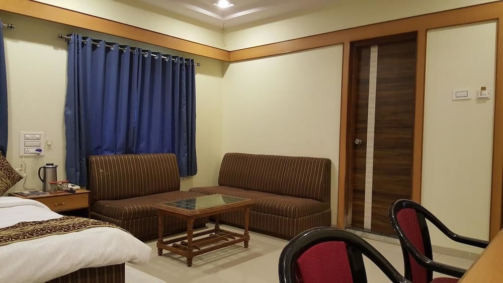 HOTEL RIVIERA EXECUTIVE 19/24