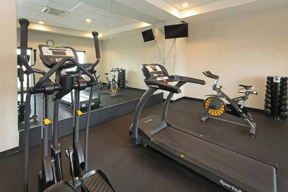 City Express Plus by Marriott Ciudad de Mexico Mundo E 10/24